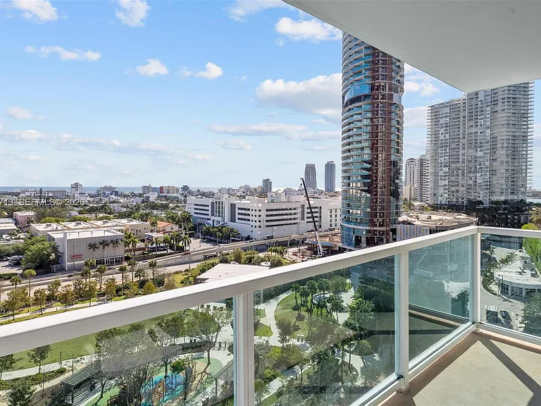 650 West Ave #1406 — Photo 9