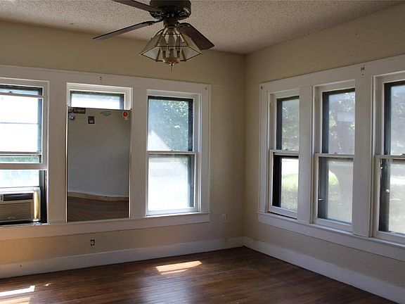 5th image of 131 Dove Haven Ln