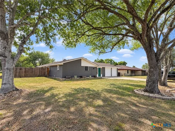 720 Whitewing St, Victoria, TX 77905