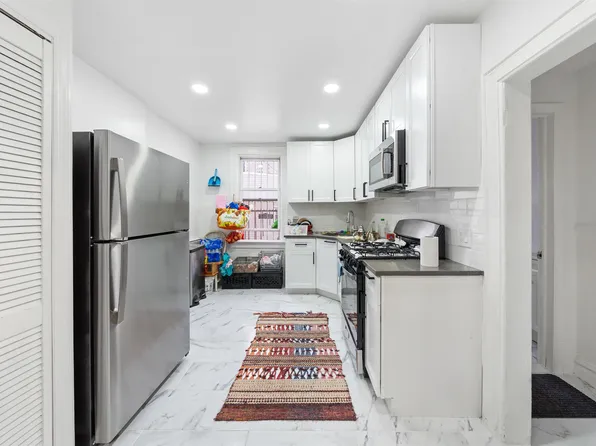 477 Mercer Street image 4 of 35