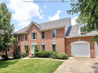 43 Cedar Dr, Hurricane, WV 25526