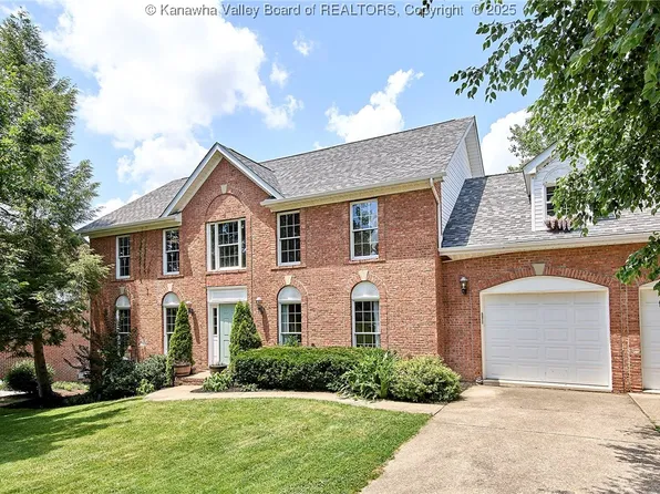 43 Cedar Dr, Hurricane, WV 25526