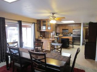 501 Paige Loop, Los Alamos, NM 87547