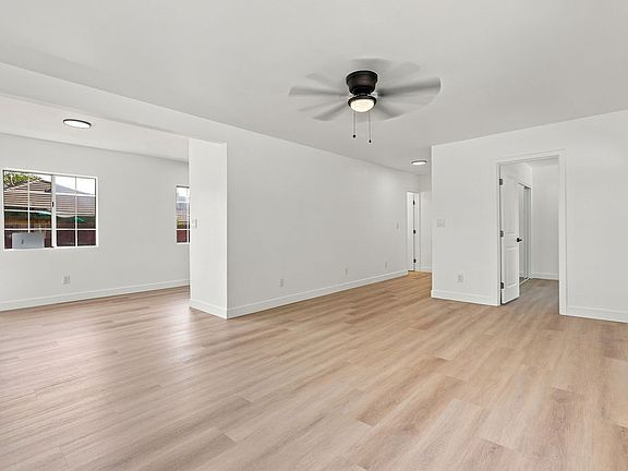 5th image of 1515 W Evans St #1