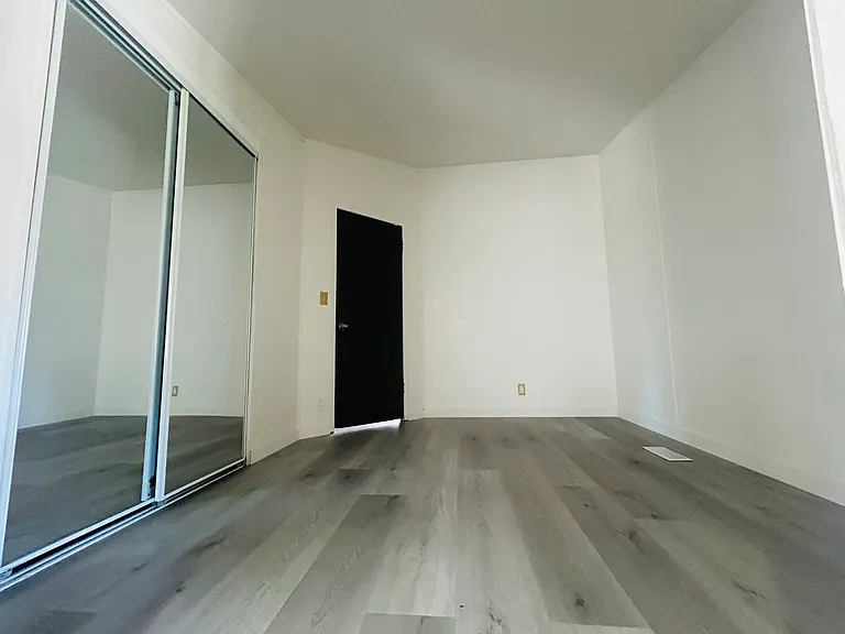 13834 Rodeo Dr — Photo 6