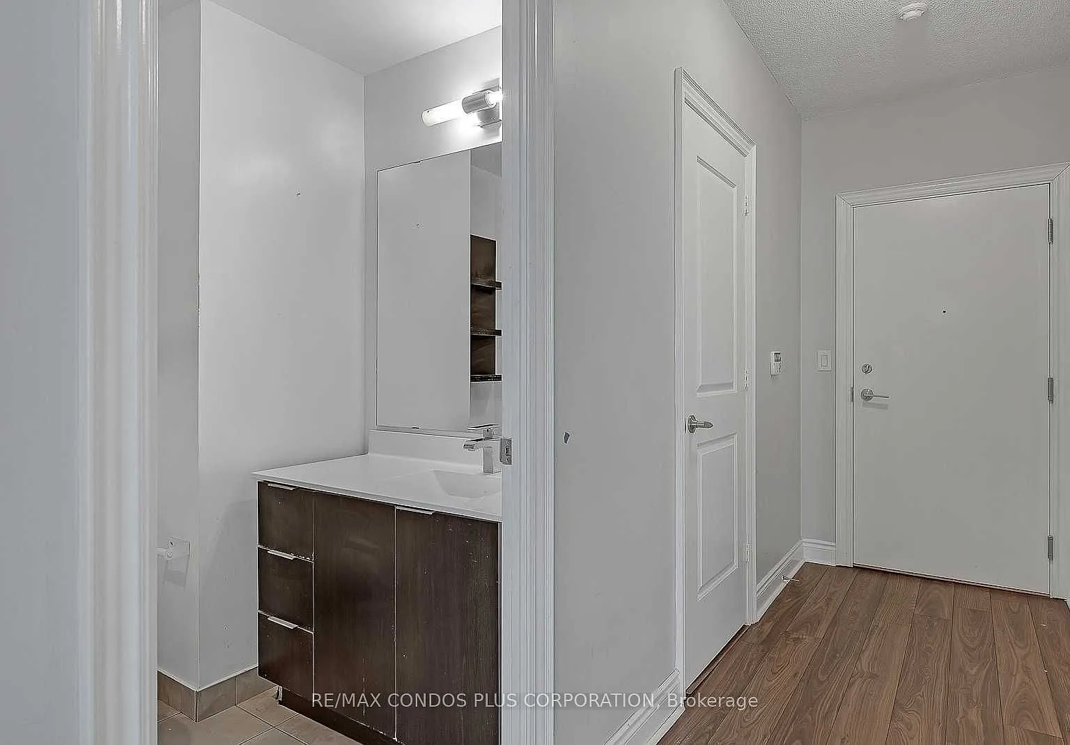 16 Brookers Ln — Photo 3