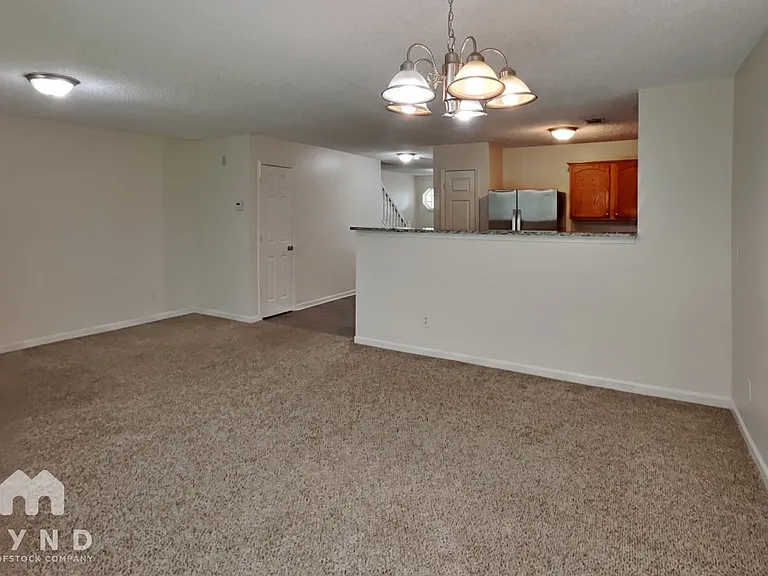 6332 Hickory Lane Cir — Photo 4
