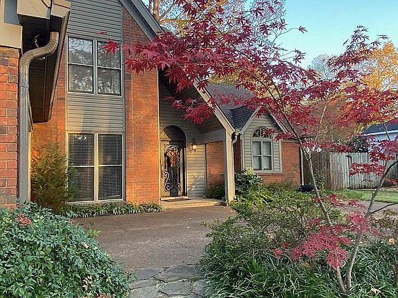 stone walkway from mailbox