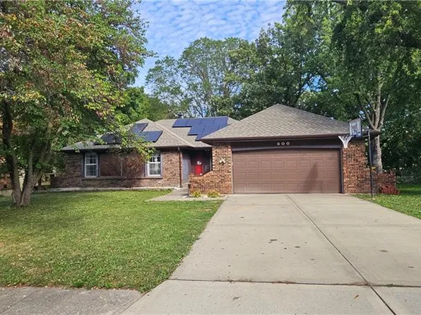 600 NW 66th St, Kansas City, MO 64118