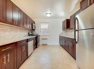 121 Barclay Ave, Staten Island, NY 10312