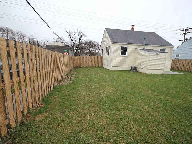 314 Old Post Rd — Photo 4