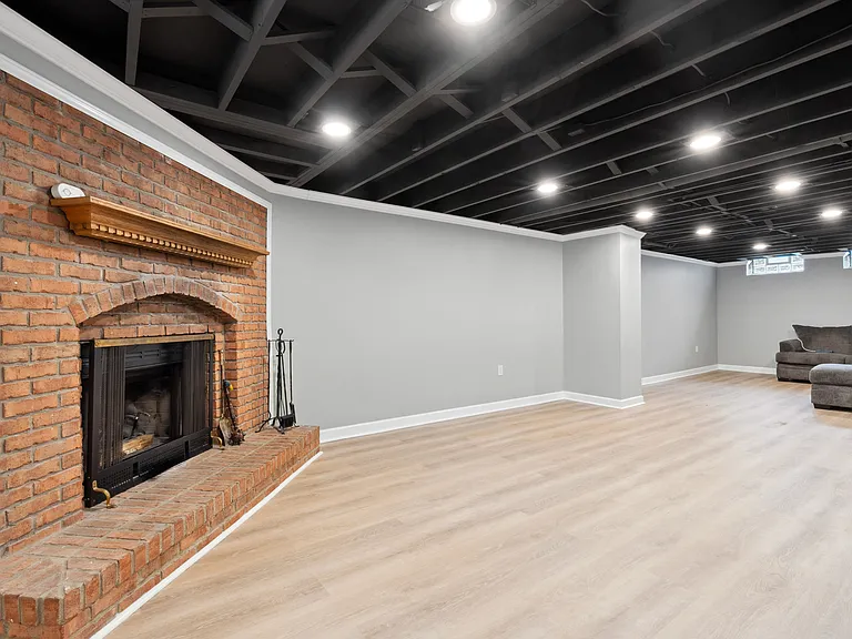 3205 Braddock St — Photo 27