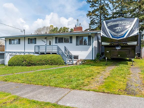 3rd image of 1840 NE 9th Ave