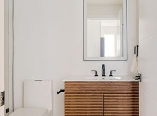 304 Paris St #202, Boston, MA 02128