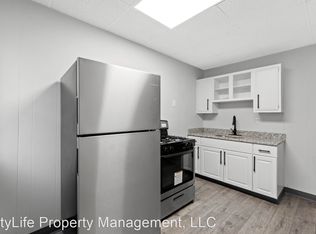 412 Mill St APT 2A, Coraopolis, PA 15108