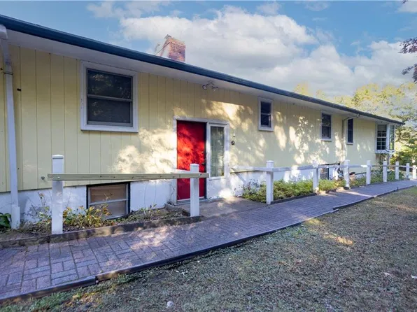 576 Moose Hill St, Sharon, MA 02067
