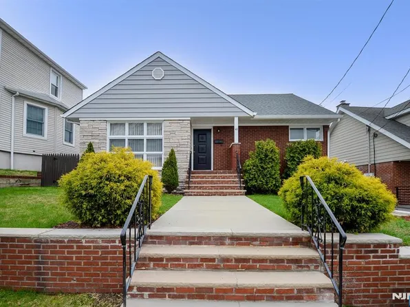 42 Summit Ave, Elmwood Park, NJ 07407