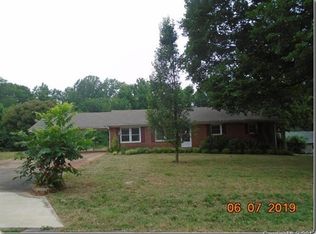 131 S Point Dr, Belmont, NC 28012