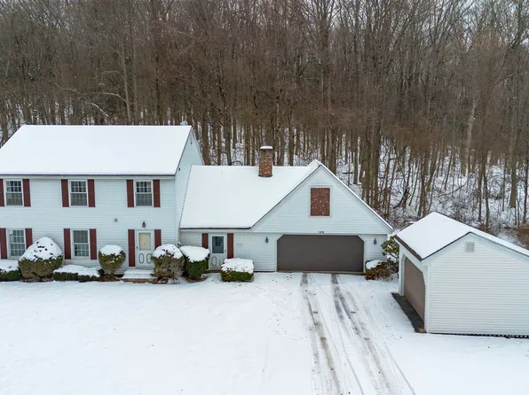 198 Hillcrest Terrace, Brattleboro, VT 05301