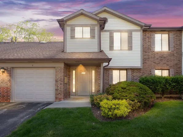 4210 N Mallard Dr Unit 3, Arlington Heights, IL 60004