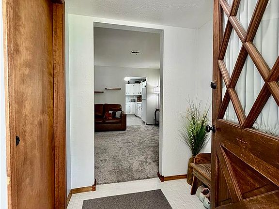 4th image of 184 Oakdale Rd