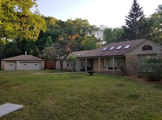 360 Portwine Rd, Riverwoods, IL 60015