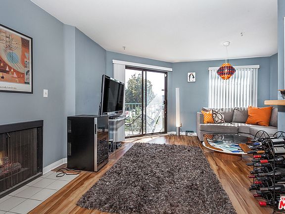 2nd image of 450 W Dryden St APT 202