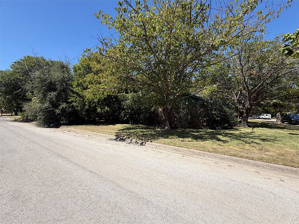 2nd image of 432 Steeple Ridge Rd