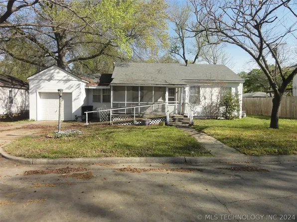 706 Herrick St, Bartlesville, OK 74003