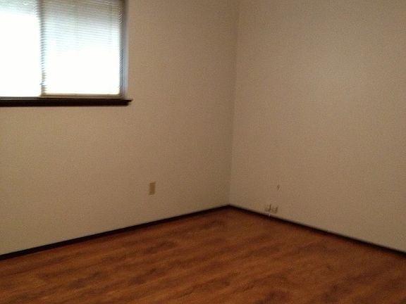 3rd image of 3523 Harvard Dr SE