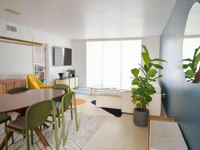 7850 Byron Ave APT 407, Miami Beach, FL, 33141