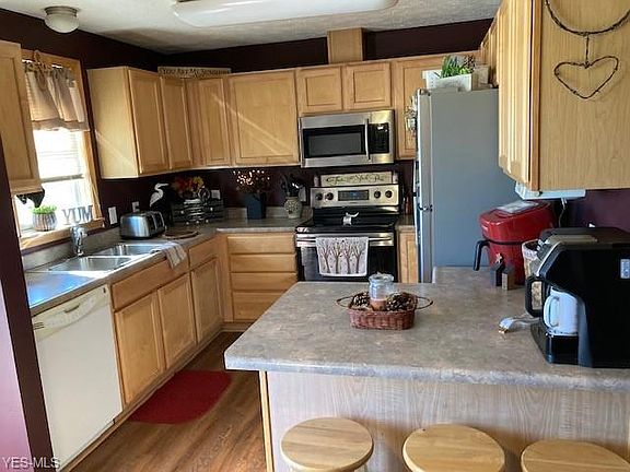 4th image of 913 Township Road 150