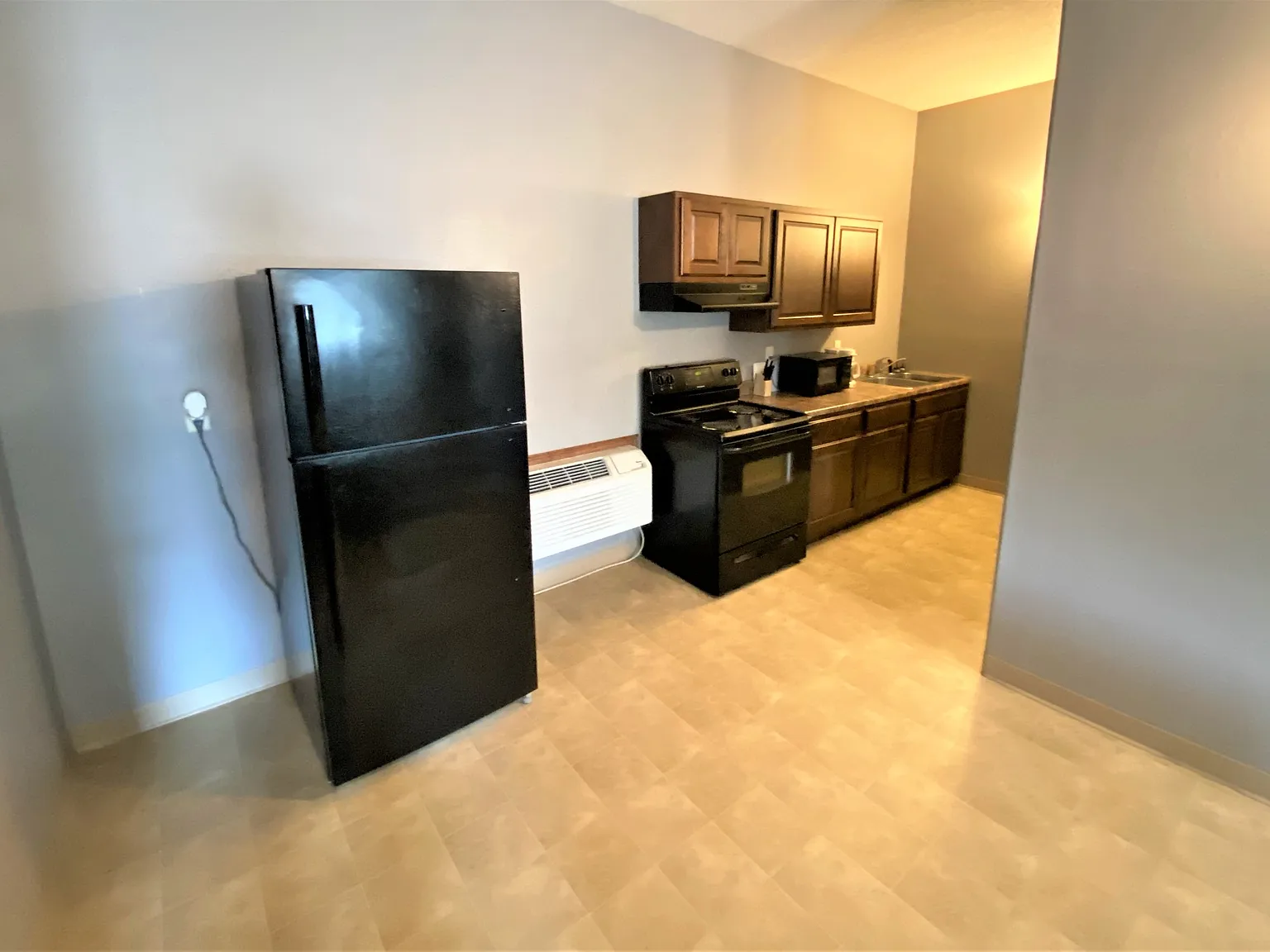 1624 6th Ave SW - Ext Stay & Bays - #1 Suite — Photo 3