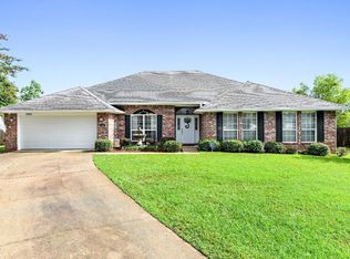 3501 Farrington Ct, Ocean Springs, MS 39564