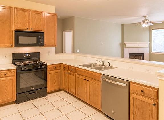 3rd image of 7007 Albacete Ln