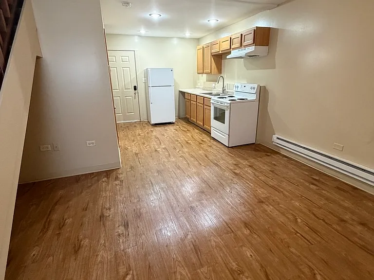 690 W Judson St #9 — Photo 2