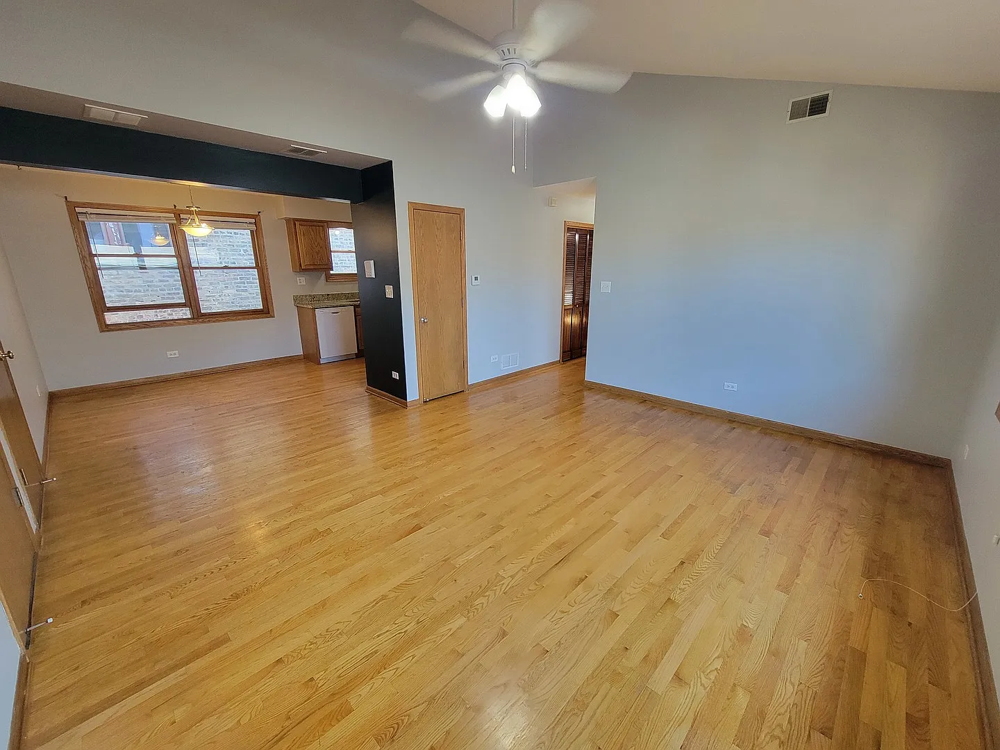 2 bed, $2,050 — Photo 3
