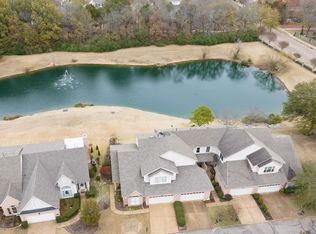 1686 Village Ridge Rd, Collierville, TN 38017