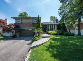 4077 Briarwood Ave, Seaford, NY 11783