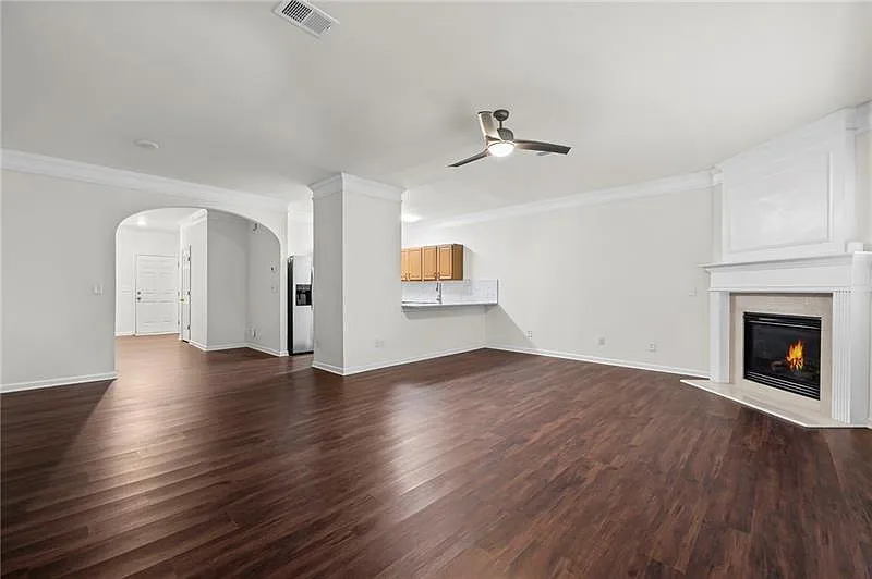 2 bed, 2.5 bath, 1550 sqft, $2,500 — Photo 3