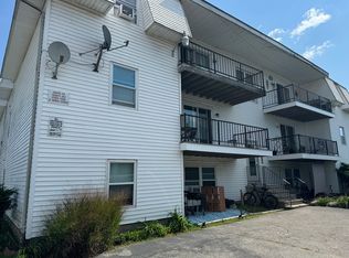 352 Vale St APT 8, Fall River, MA 02724