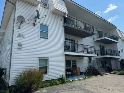 352 Vale St APT 8, Fall River, MA, 02724