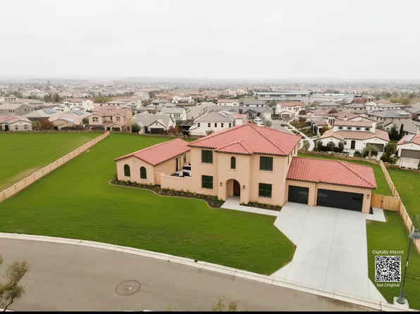 902 Terrace Pl, Madera, CA 93636