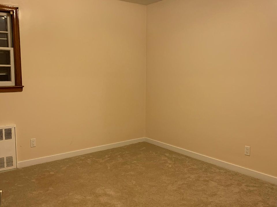 1st image of 52 Schoharie St