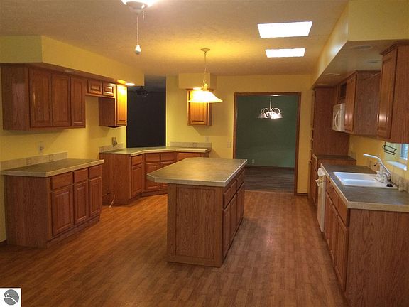 5th image of 10299 Betsie Creek Dr