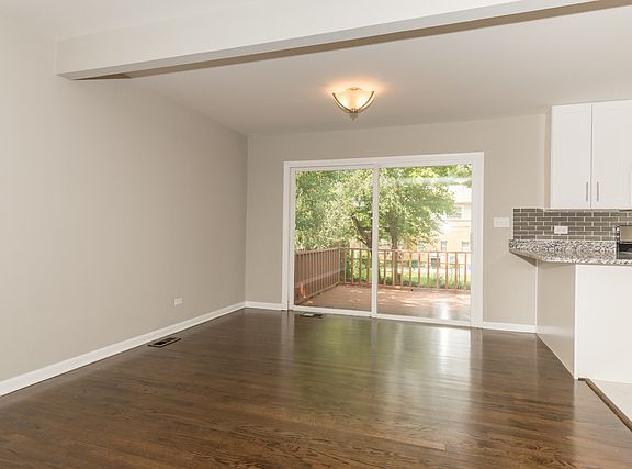 5th image of 1640 Clinton Ct
