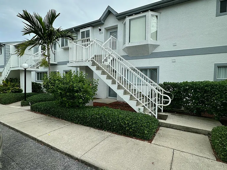 335 Ocean Park Ln #V106 — Photo 1