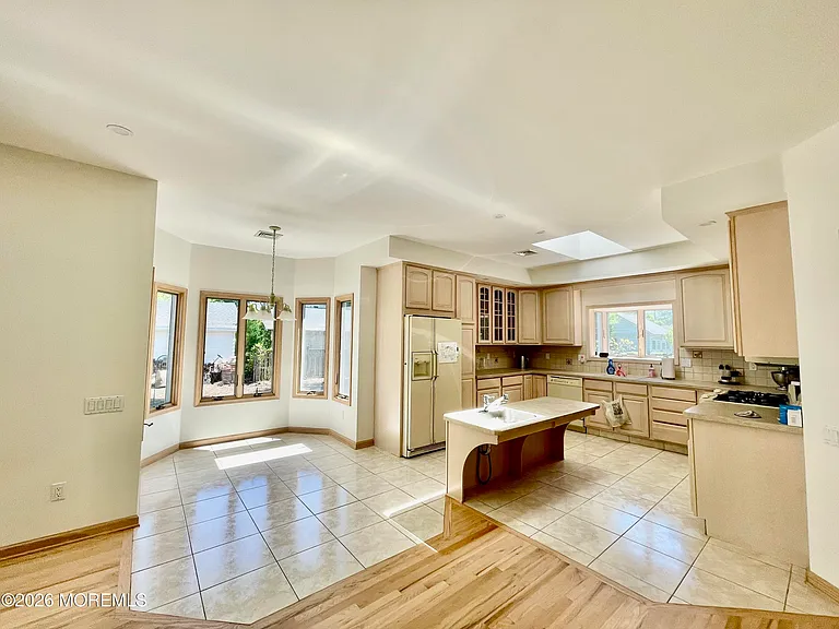 415 Windermere Ave — Photo 7