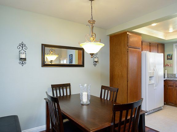 4th image of 1107 Golden Springs Dr Unit F