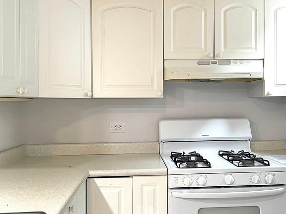 4th image of 5025 W 31st St APT 4